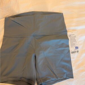 lululemon athletica Women's High-Waisted Gray Shorts